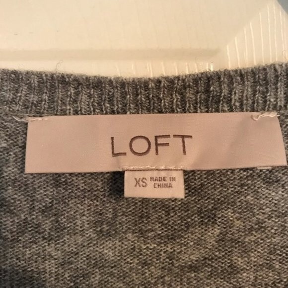 ANN TAYLOR LOFT X-Small Gray Red Floral Crewneck Wool Tunic Pullover Crewneck - Picture 4 of 6